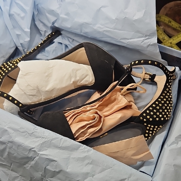 Prada Black Suede T-Strap Heels with Gold Studs W Box, Dustbag, Spare Tips 38.5 - Picture 10 of 12